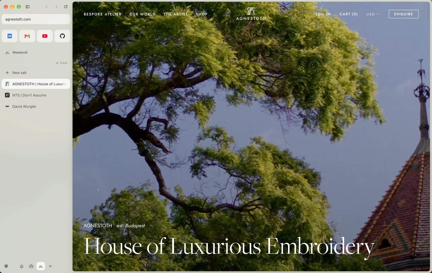 Firn on a Mac: a sidebar with Basecamp shortcuts, a Weekend space, and tabs on the left, a website with a leafy tree and a tiled church roof against a blue sky on the right.